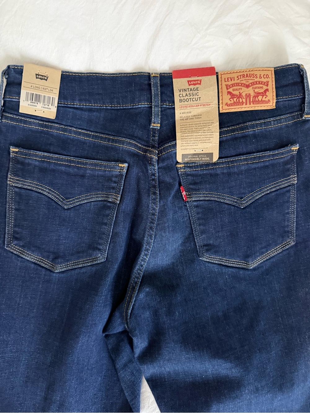 NWT Levi's Vintage Classic Bootcut Women's Jeans in Dark Blue
